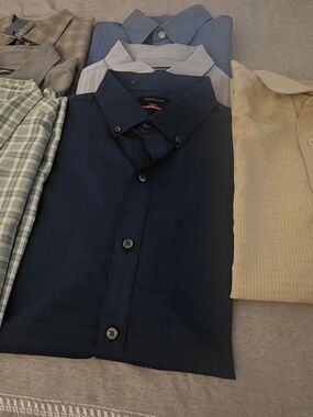 Bundle 7 Shirts New 4 M. 3L Short Sleeve 1 Whit a tags Others Without